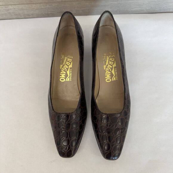 Salvatore Ferragamo Brown Croc Embossed Leather Low Heel Pumps Women 8 AAA - Picture 6 of 16